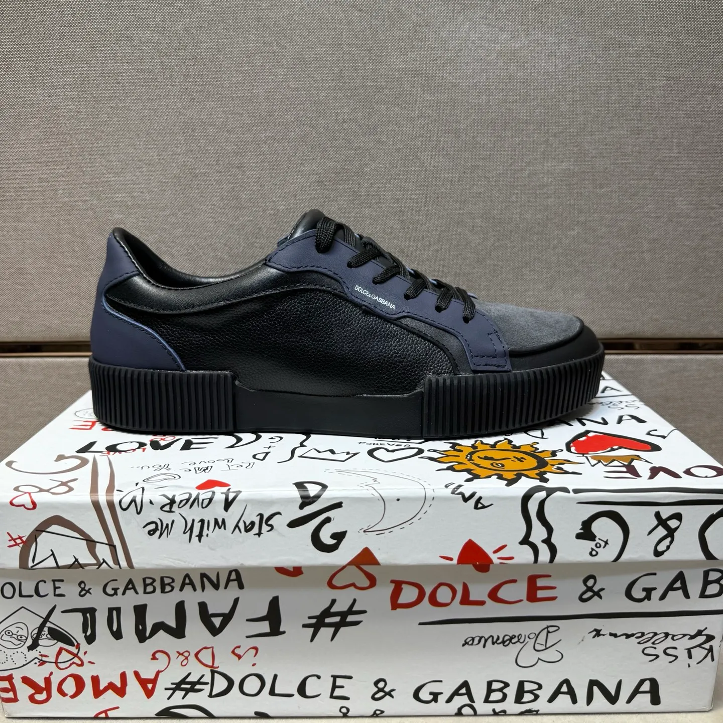 ⬛️Men's shoes 💰p400 [DG～] Men's casual shoes, on sale at the same time in 2025z cabinet 🔶Size: 38-44#️⃣ 🔷2 colors🔜The upper is made of multi-material splicing➕Genuine leather lining, comfortable and breathable, sole: original comfortable, wear-resistant and non-slip outsole, ⚠️Real thing📱Photographed🎬The real thing is better📢📢📢